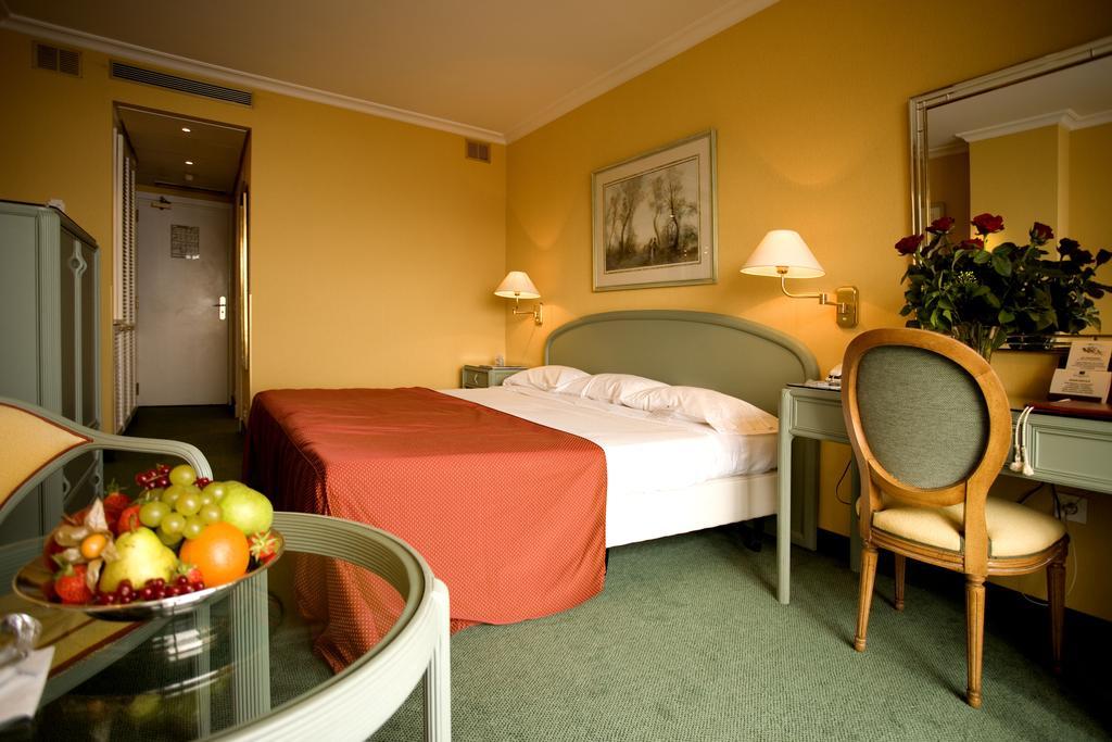 Vista Palace Hotel&Beach Resort - Monte Carlo View Roquebrune-Cap-Martin Oda fotoğraf