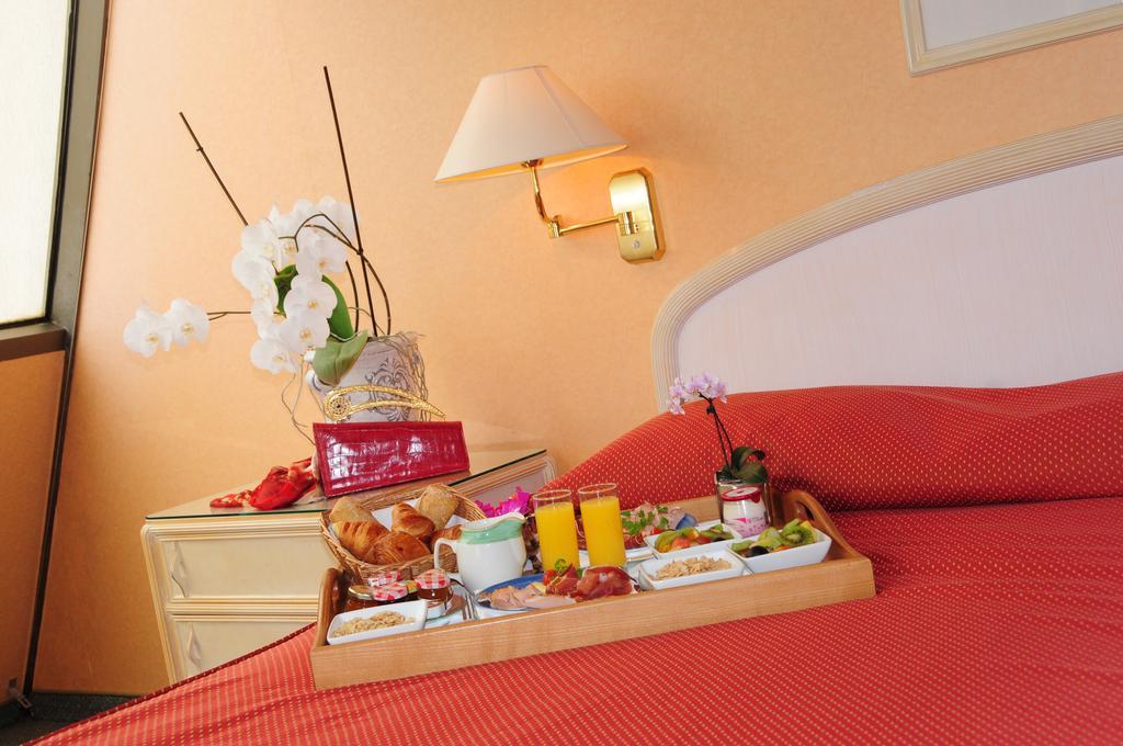 Vista Palace Hotel&Beach Resort - Monte Carlo View Roquebrune-Cap-Martin Oda fotoğraf
